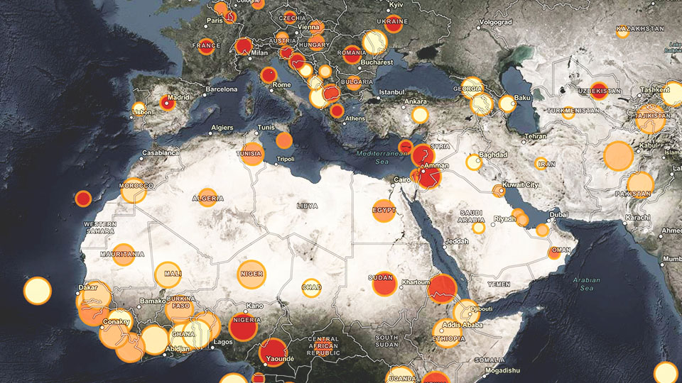 Eine Karte von Nordafrika, dem Nahen Osten und Südeuropa zeigt die Hotspots der Daten in gelben, orangen und roten Kreisen.