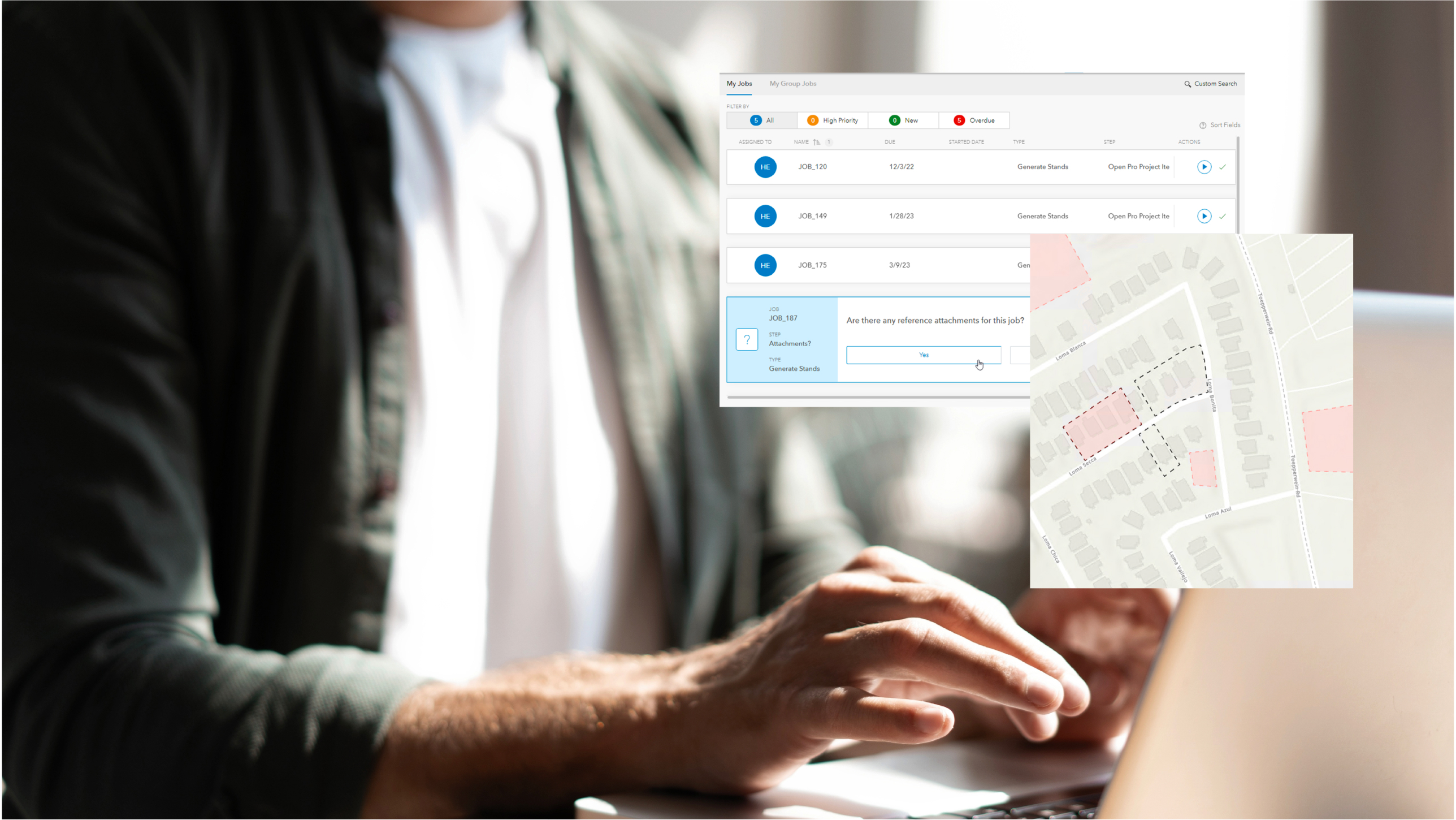 Ein Nutzender, der an Essential Workflows arbeitet